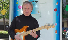 Pensy Klein, enseignant guitariste et artiste peintre